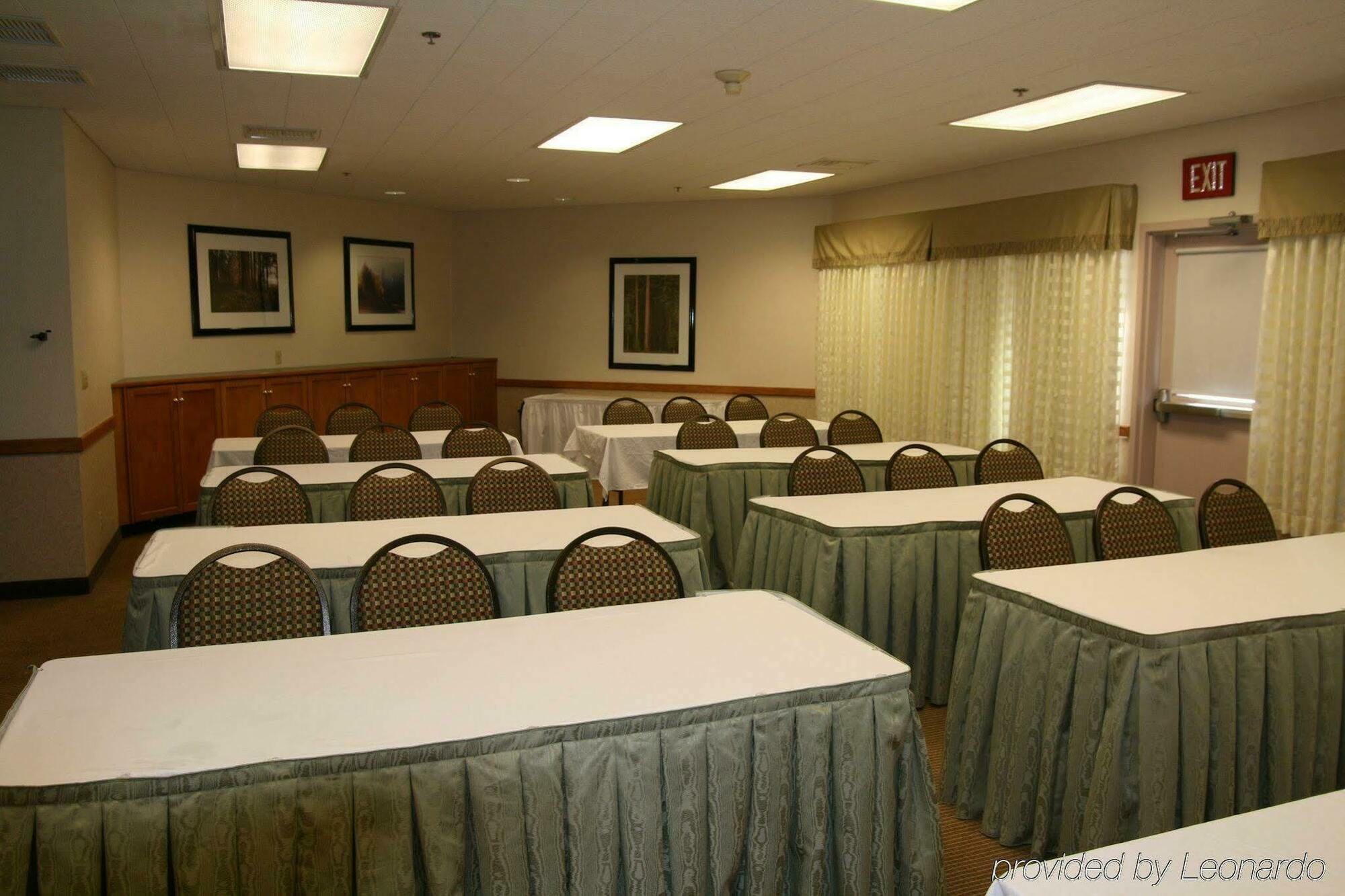 Holiday Inn Express Hotel & Suites Arcata/Eureka-Airport Area By Ihg McKinleyville Ανέσεις φωτογραφία